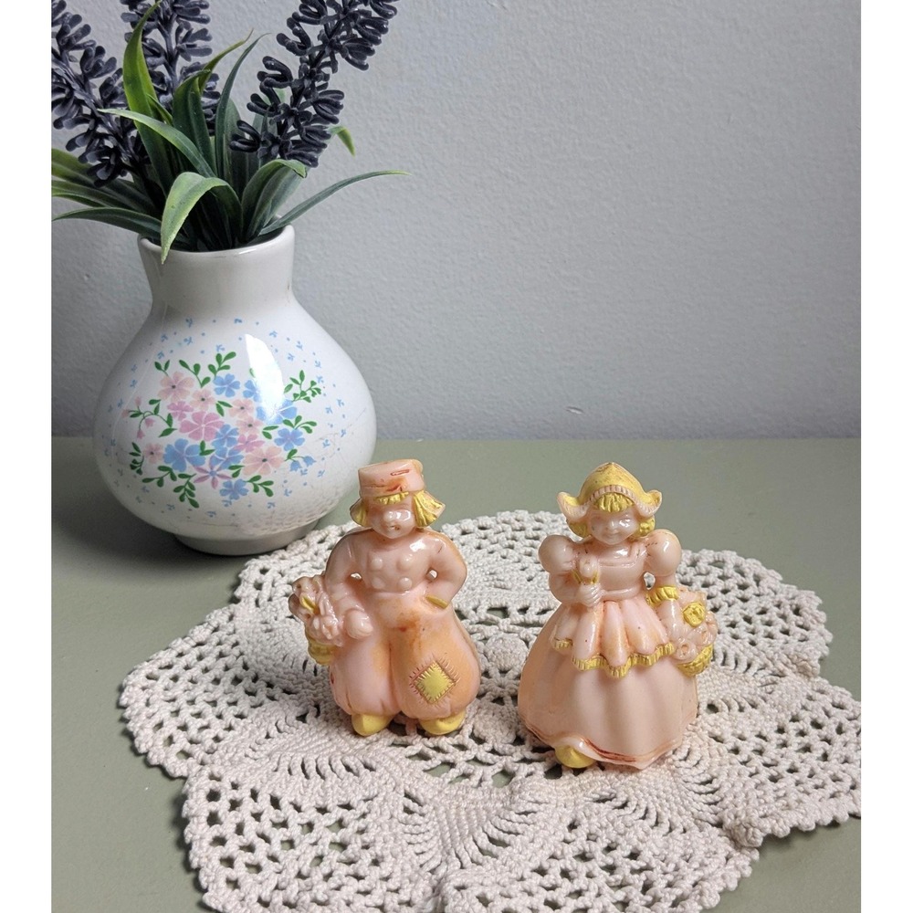 Vintage Plastic Boy Girl Salt and Pepper Shakers Pink Country Couple